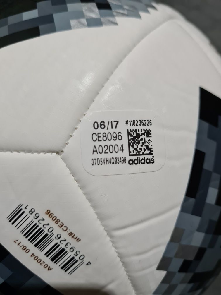 Piłka Adidas mundial 2018 nowa.