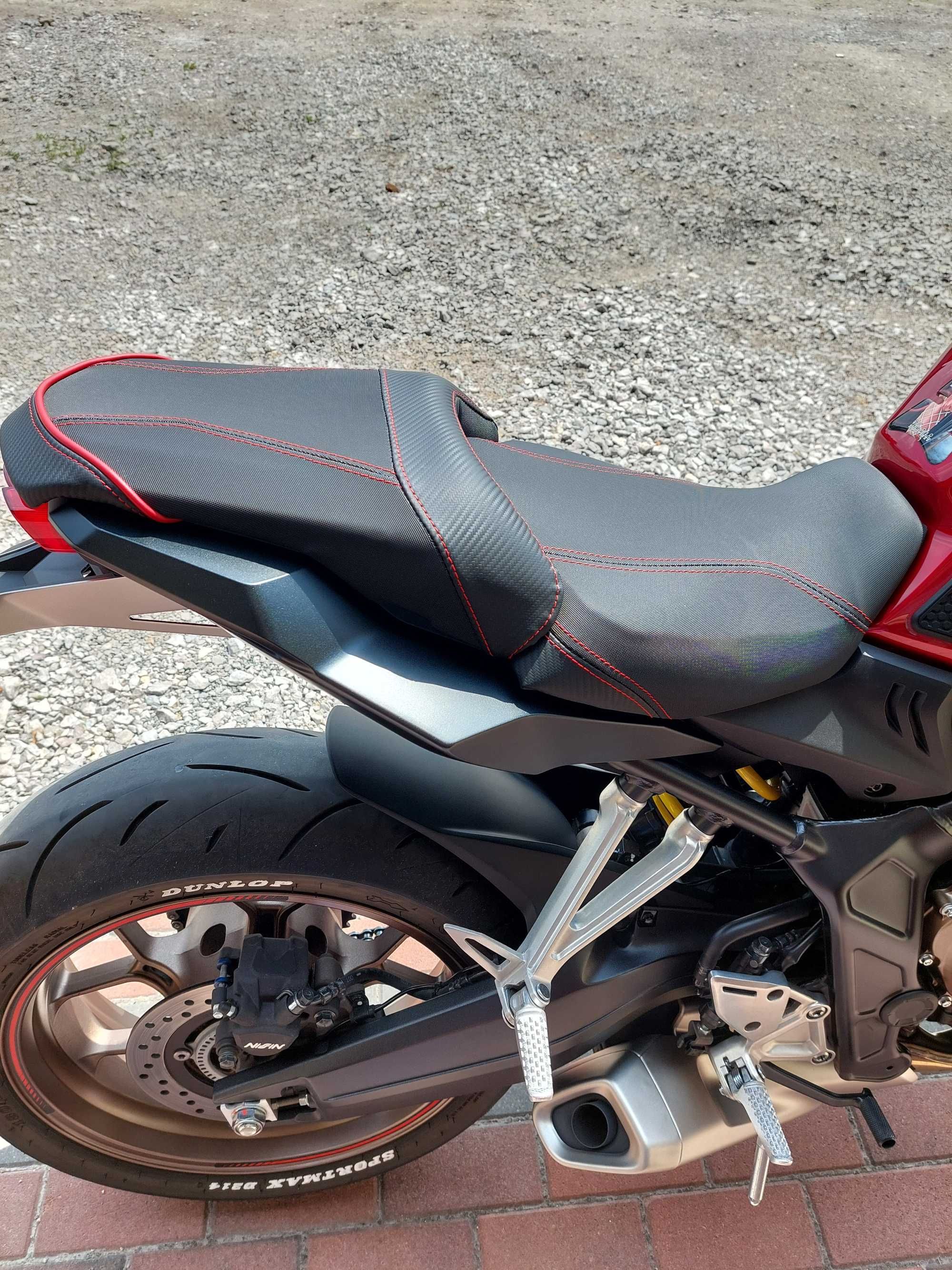 Motocykl HONDA CB650R