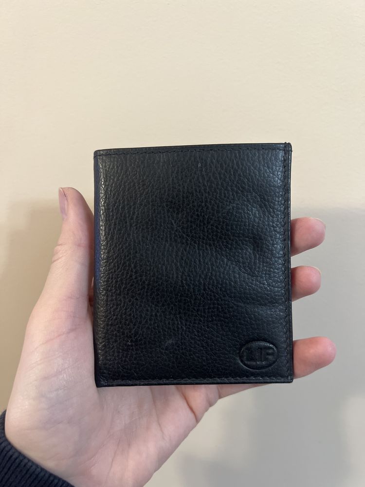 Nowy czarny portfel na karty/gotówke