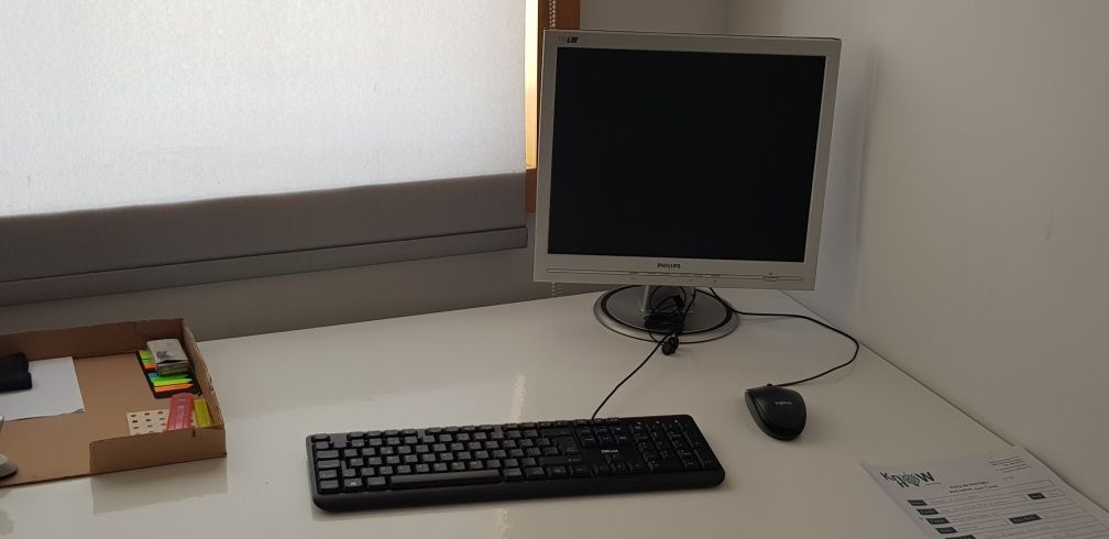 Computador Dell Optiflex 790 com monitor, teclado e rato