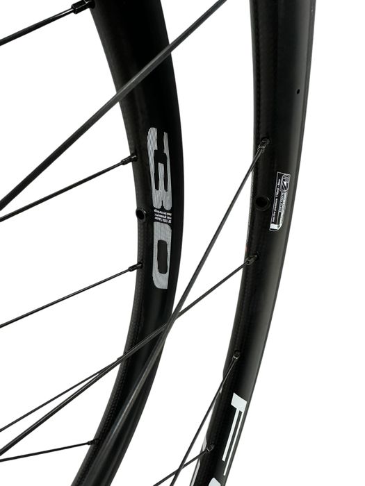 Koła DT Swiss 350 4ZA Forza carbon Tubular 30mm