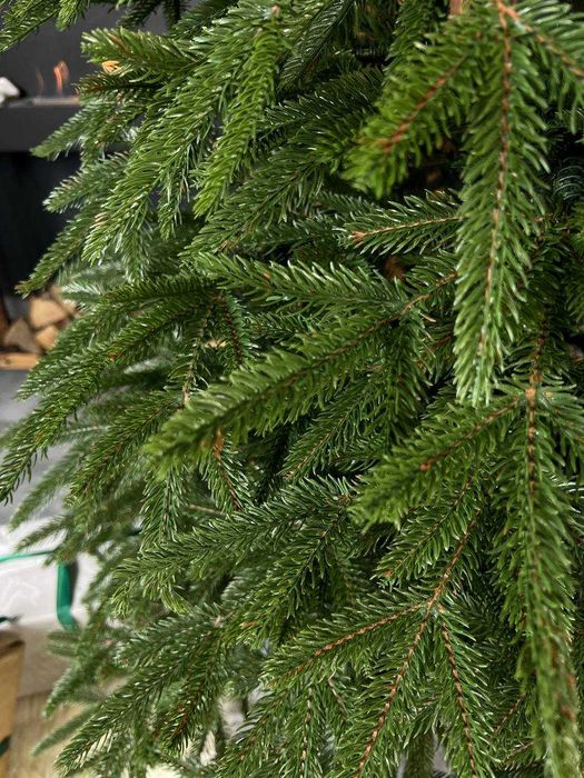 Ялинка штучна смерека