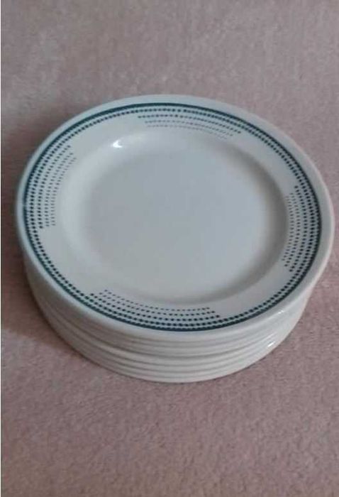 Посуд, тарілки порційні