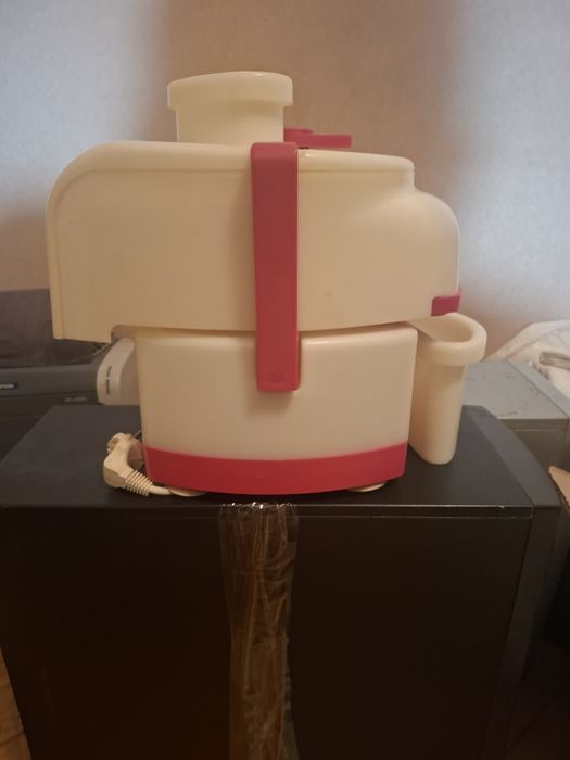 Продам соковыжималку новую