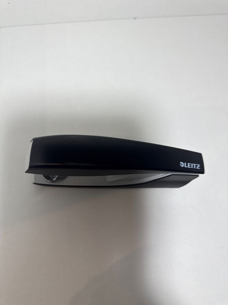 Zszywacz biurowy metalowy Leitz NeXXt 5502 czarny