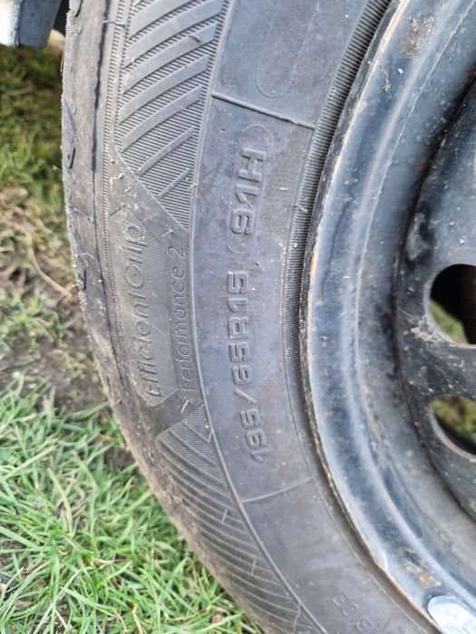 Renault Kangoo koła 195/65/15  opony 2023 rok jak nowe