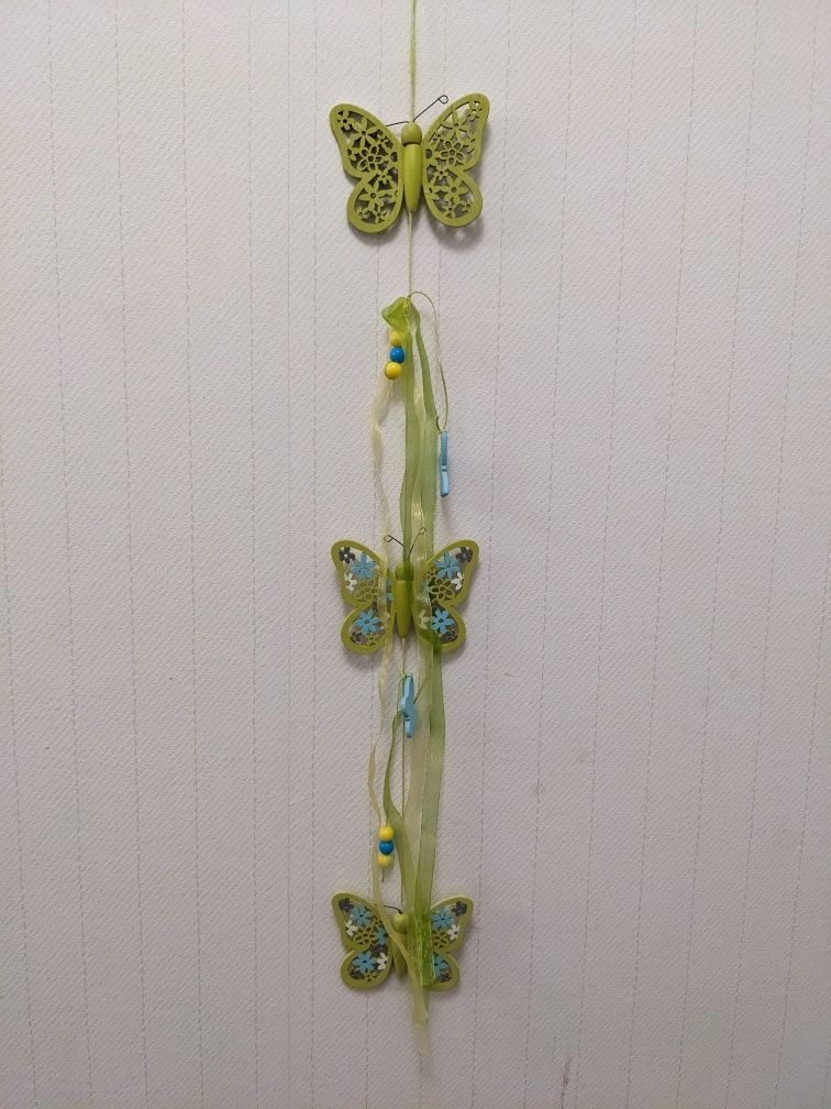 Метелики дерево підвіска декор зелені ручна робота