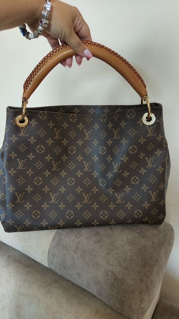 Torebka LV Louis Vuitton luksusowa rączka ze skóry