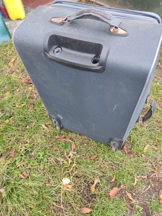 Валіза на колесах