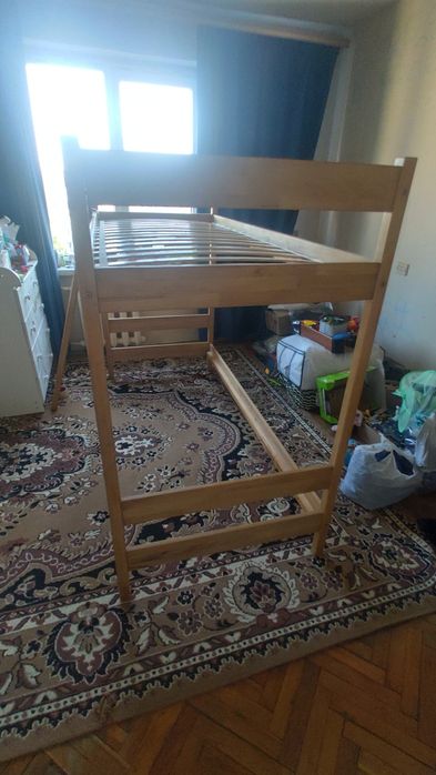 Двоярусне ліжко односпальне