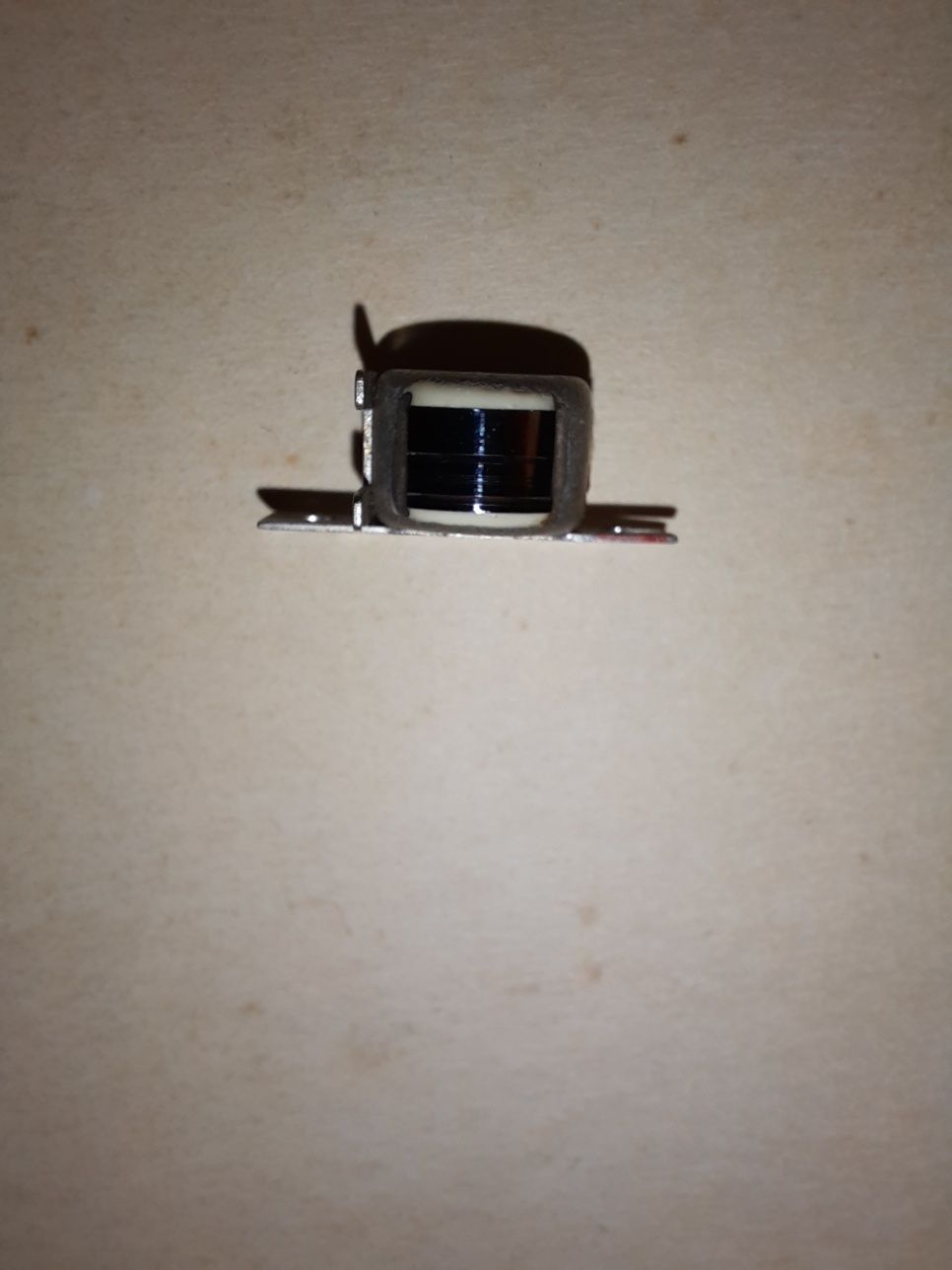 Магнитная головка для микрокассетного магнитофона