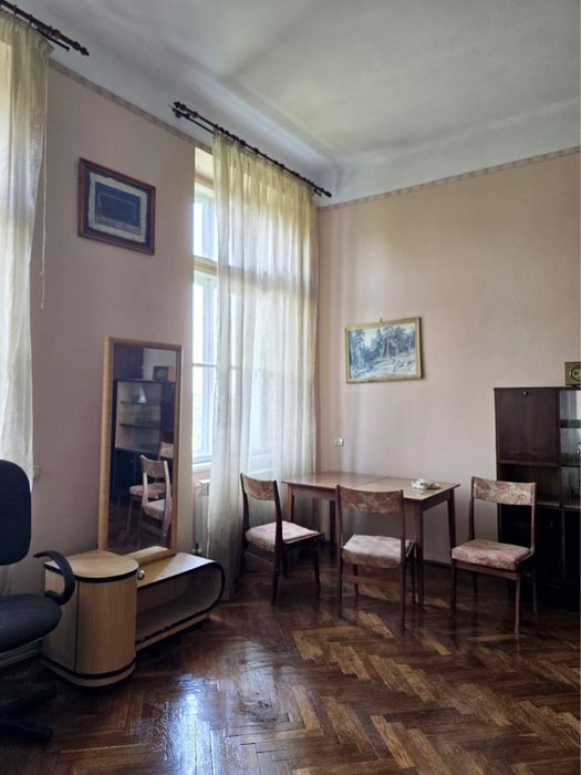 ЦЕНТР! Здам 2х кімнатну, р-н РЕЗИДЕНЦІЇ ЧНУ, МІСЦЕ ПІД АВТО, газ котел