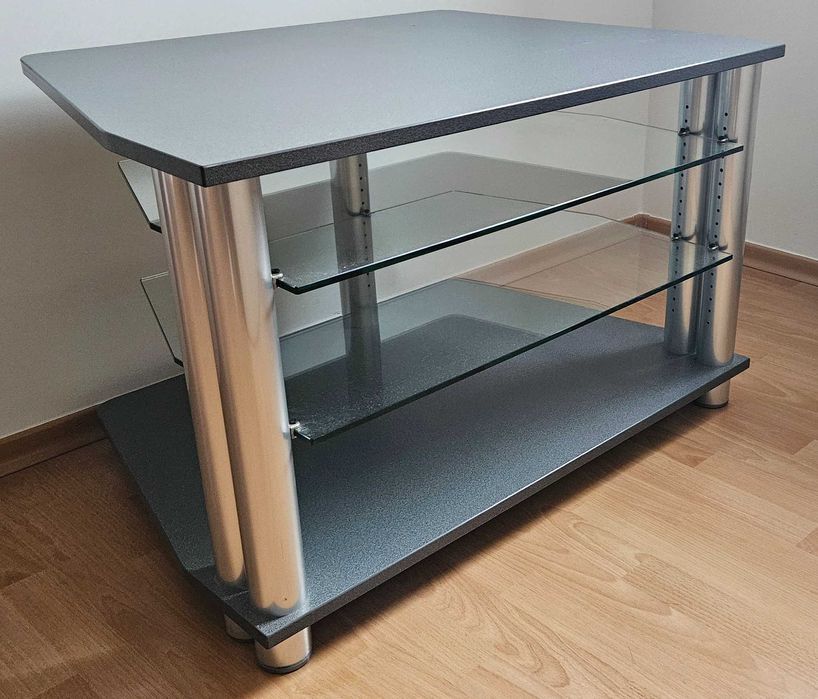 Stolik o wymiarach 89 x 59 x 56