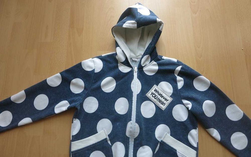 Bluza granatowa w białe kropy r. 146