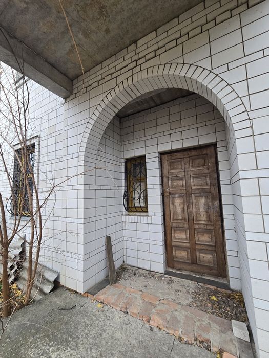 Новобудова двоповерховий будинок з гаражем – вигідна пропозиція