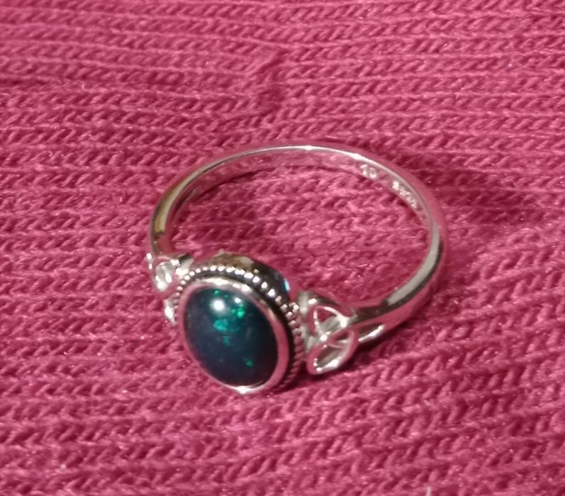 Каблучка срібло з зеленим каменем