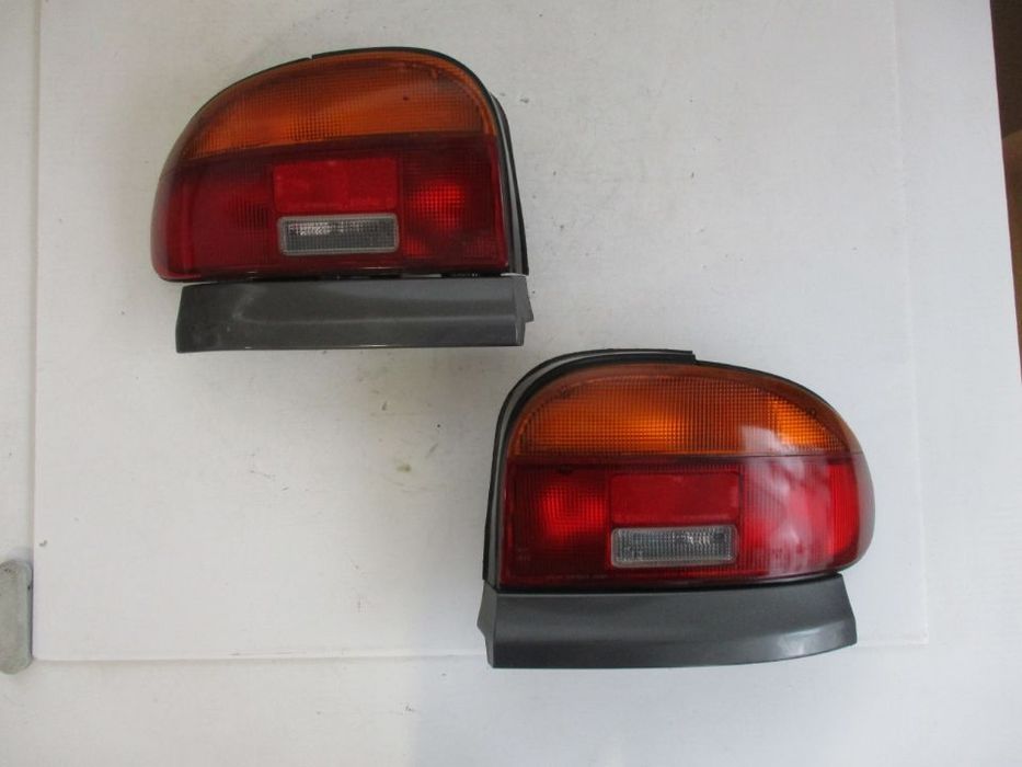 Farol Farolim Mazda 121 Carro Esquerdo Direito