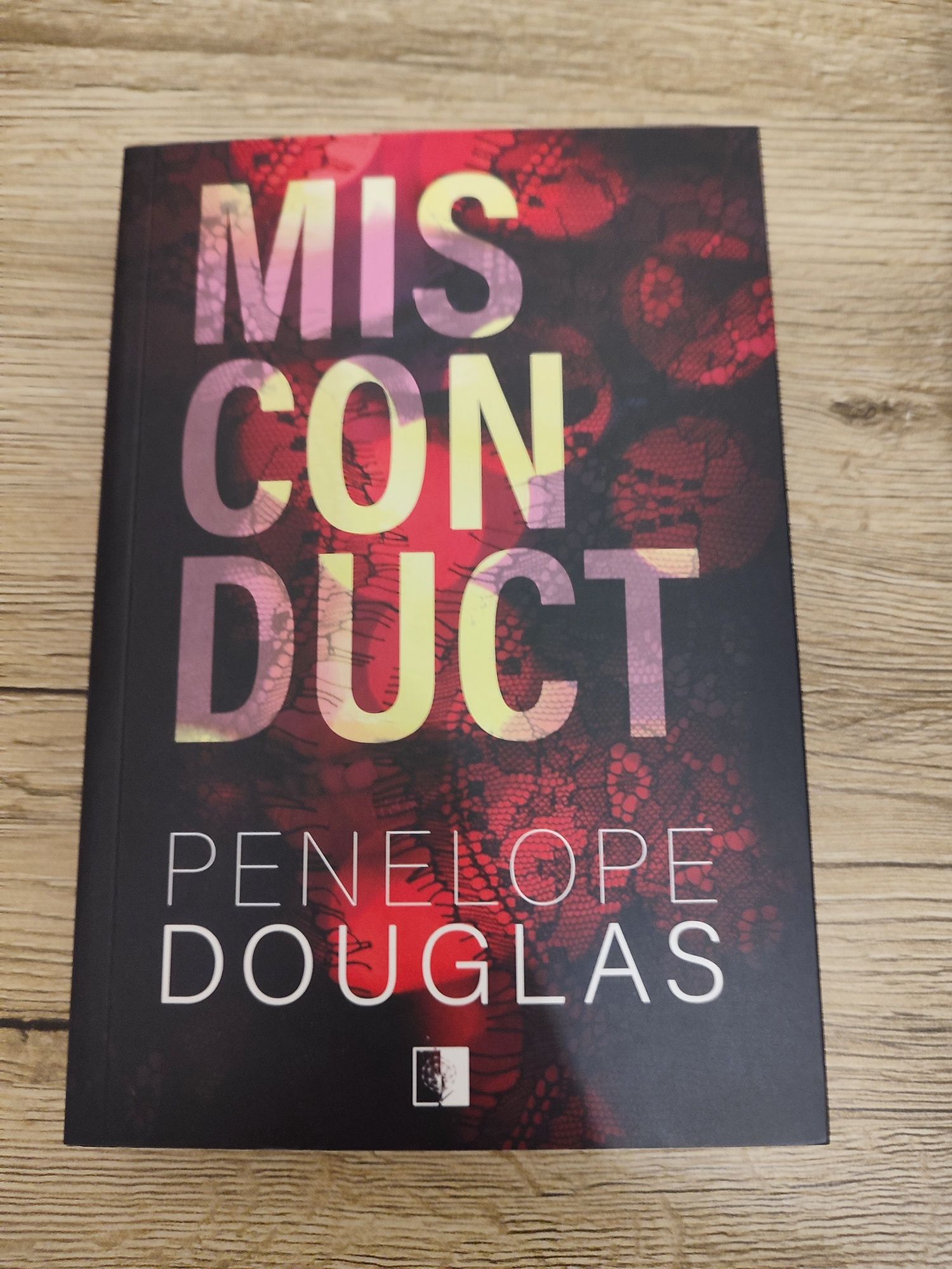 Penelope Douglas -" Misconduct "