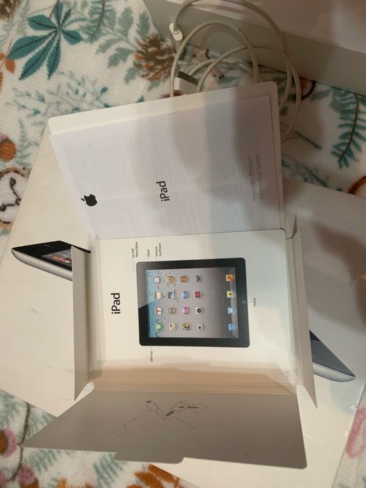 Продам другий Айпад