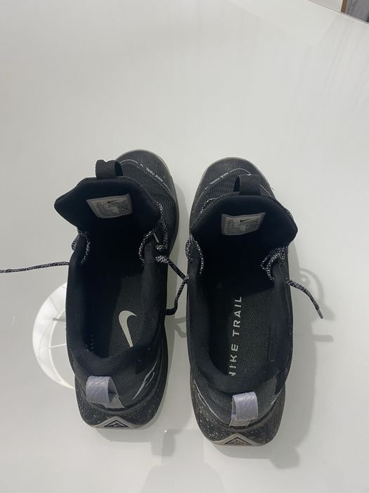 Tenis nike trail