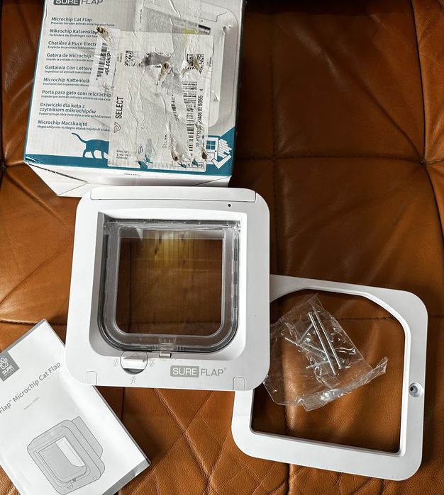 Дверцята для входу котів Sure Petcare з мікрочіпом