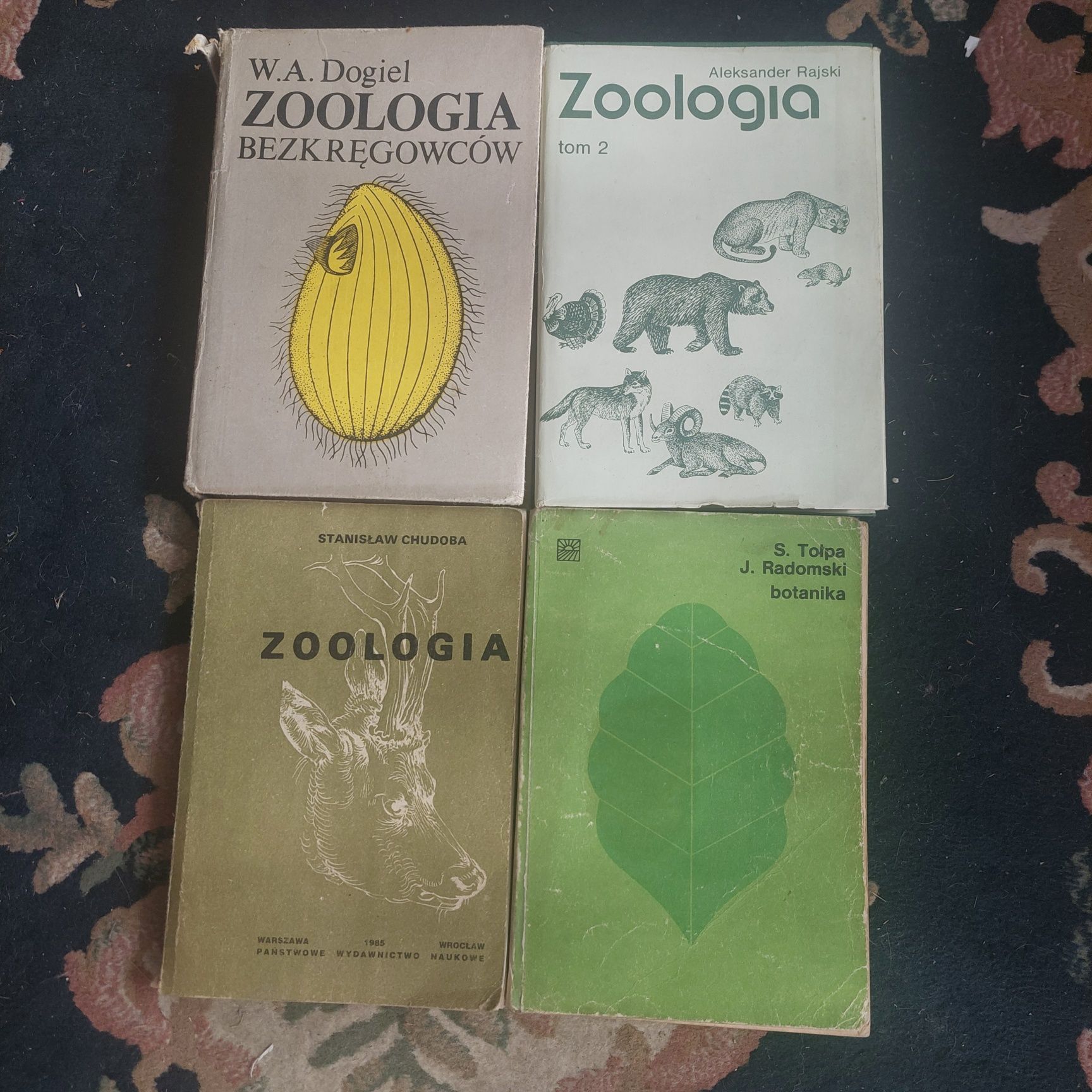 Zoologia, podręczniki