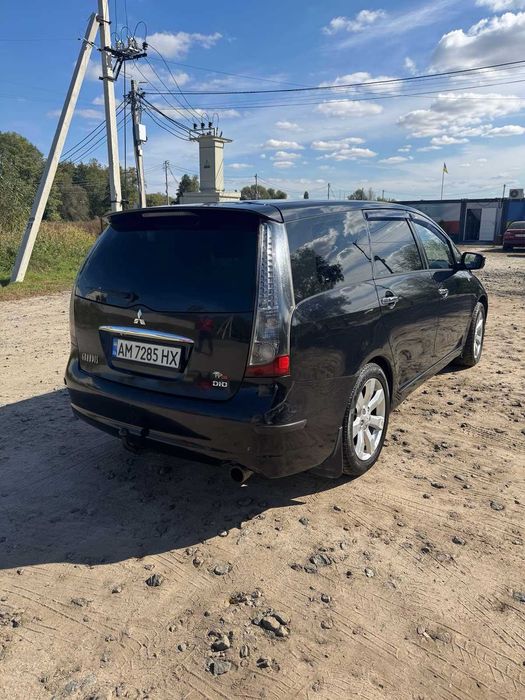 Продам Mitsubishi Grandis Дизель 2.0т 2005 рік чорний