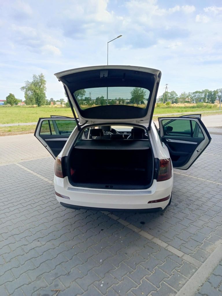 Skoda Octavia 3  2.0 Diesel 182 KM,Automat DSG,Webasto , bezwypadkowa.