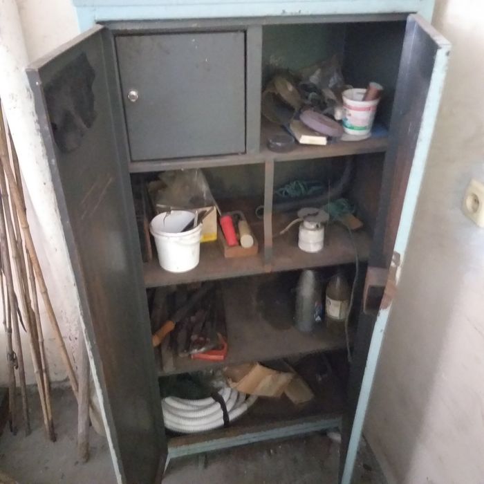 Железный сейф, шкаф