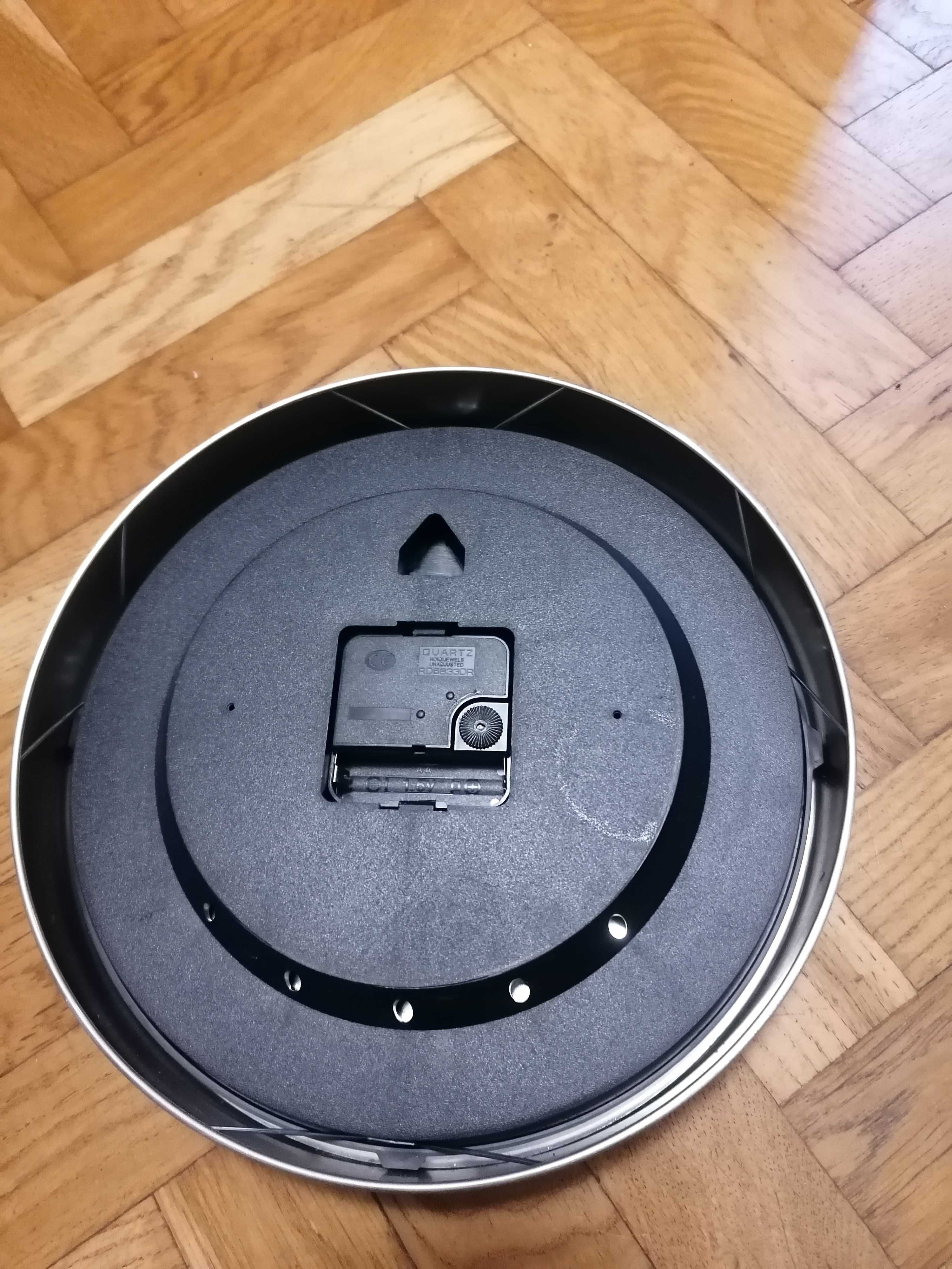 Zegar metalowy na 1 baterię