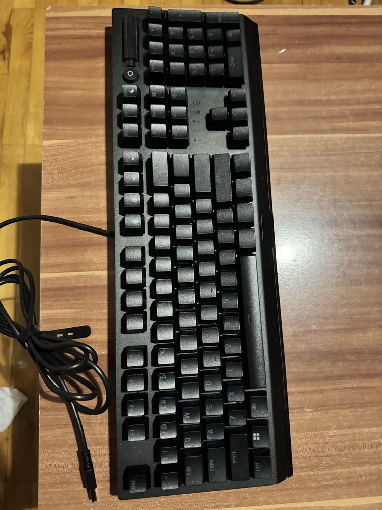 Klawiatura Razer Blackwidow v3 w bardzo dobrym stanie