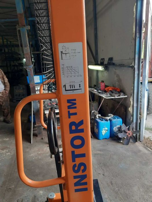 Гідравлічний штабелер INSTOR