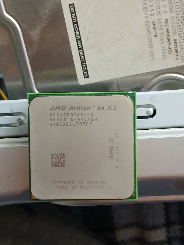 AMD Athlon™ 64 X2 4000+