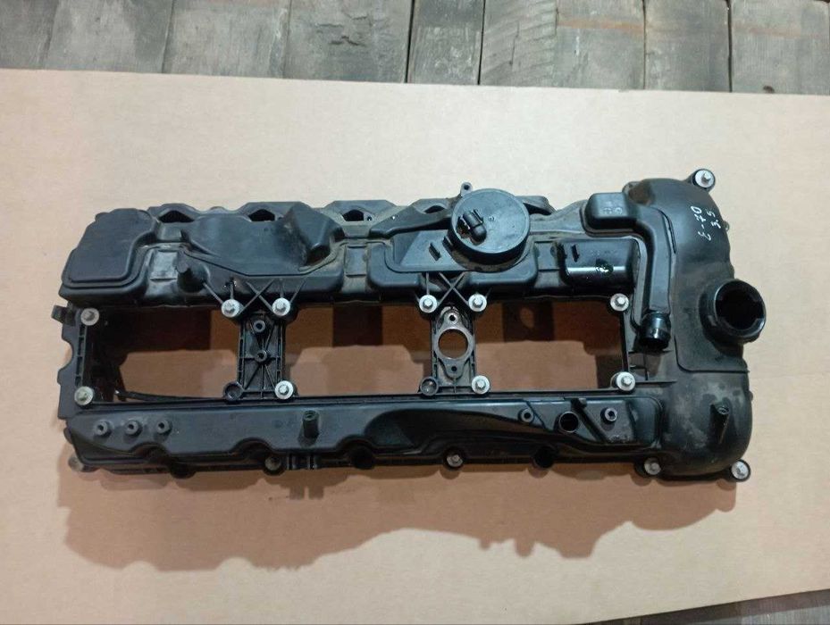 Клапанная крышка N55 BMW E70 F10 F30 F15 11127570292 кришка клапанів
