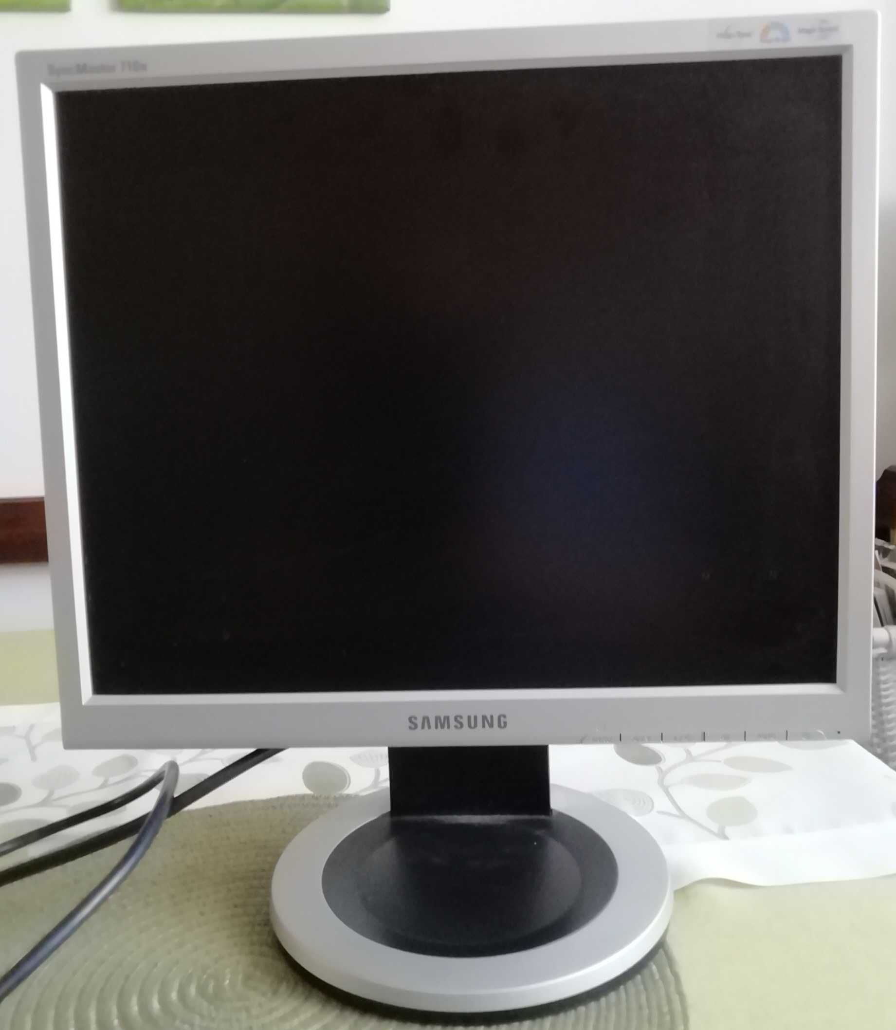 Monitor do komputera +kabel zasilający