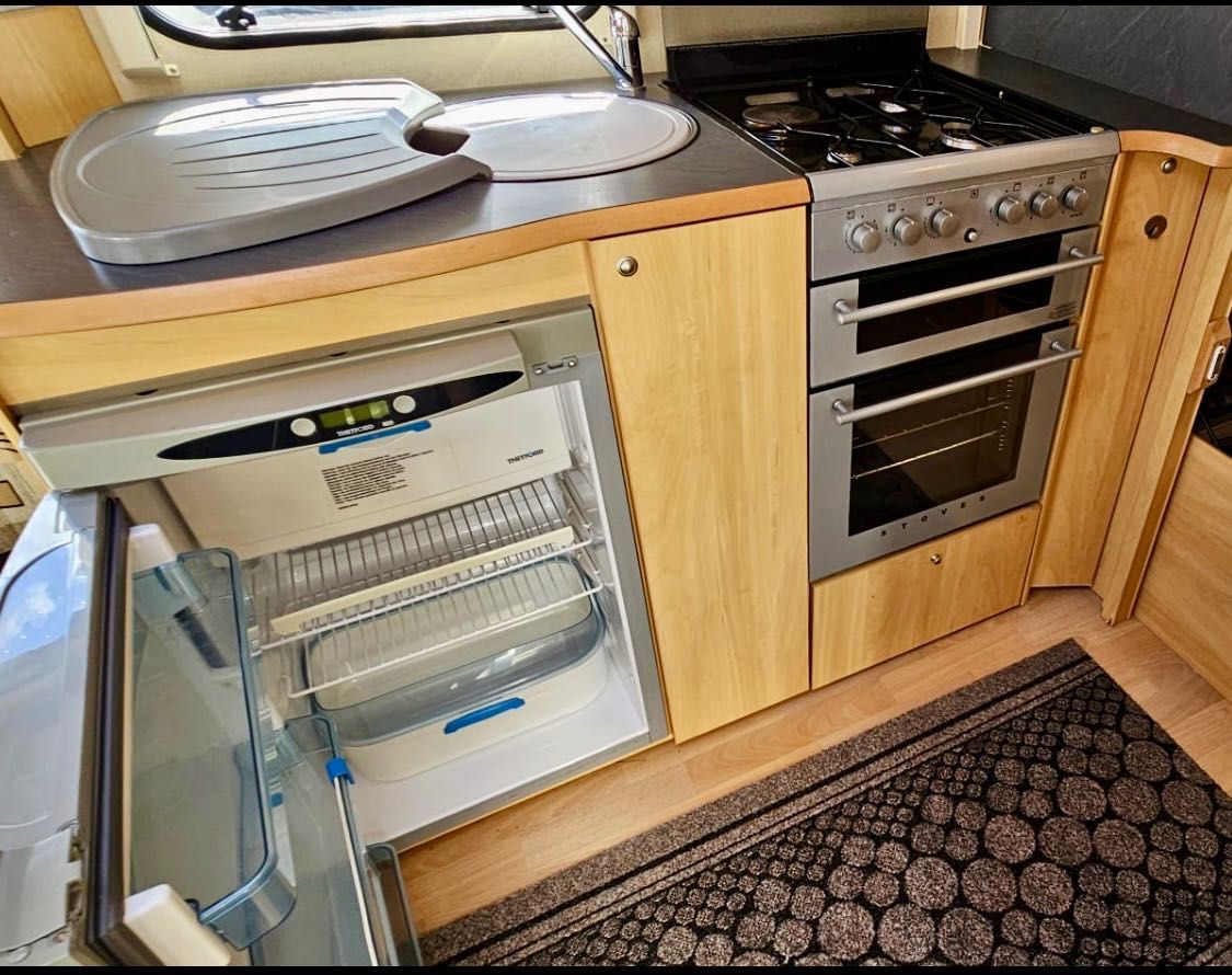 Caravana Sterling Europa 470- Impecável