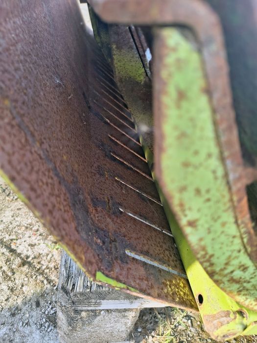 Przezbrojenie na kukurydzę Claas Medion 330 320 dominator 98 88 tucano