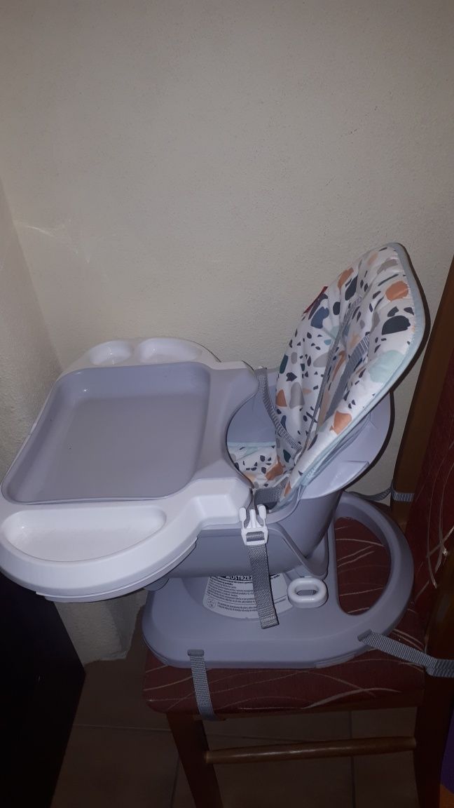 Krzesełko do karmienia Fisher Price