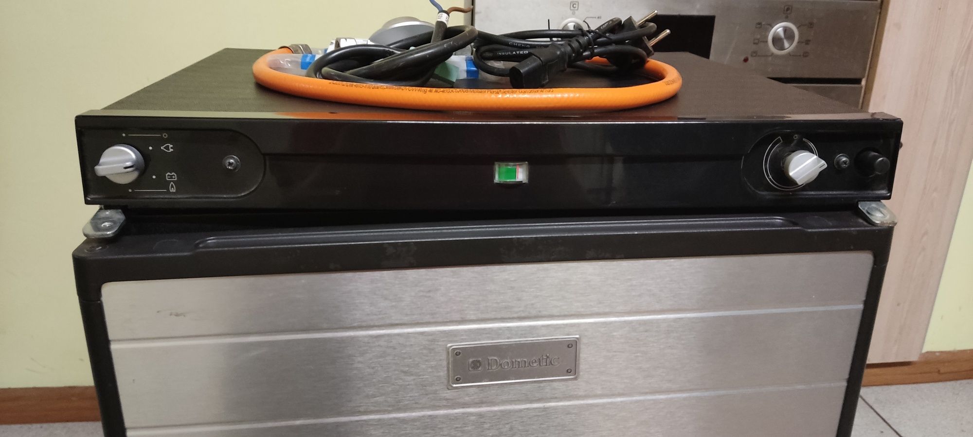 Автохолодильник електро газовый Dometic CombiCool RF 60