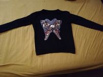 Bluzka,bluza czarna M z motywem motyla cekiny