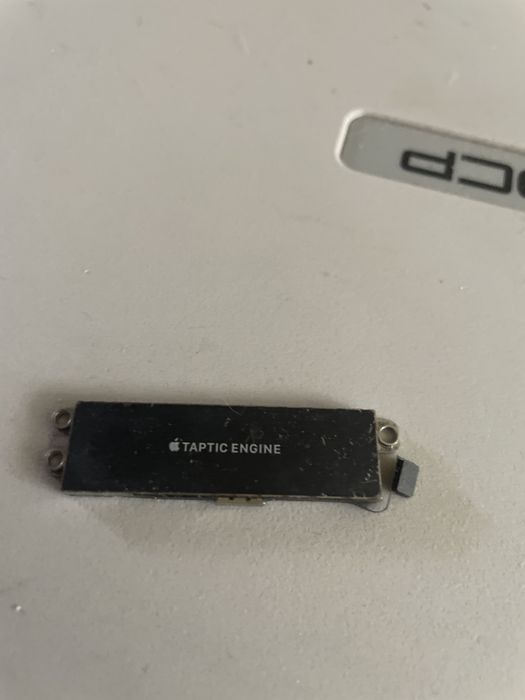 Taptic engine z demontazu iphone 8 plus