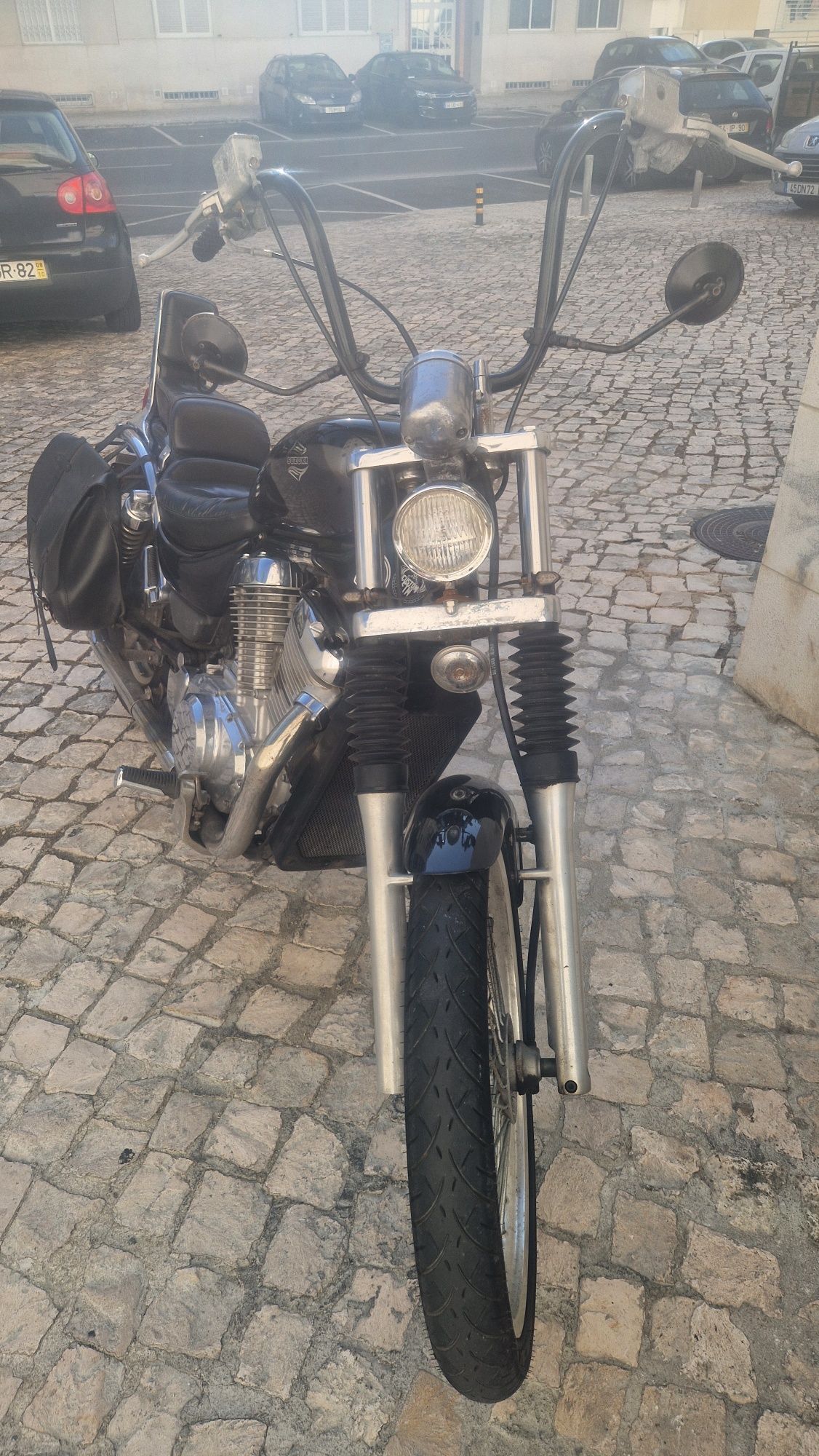 Suzuki intruder vs 800 chopper