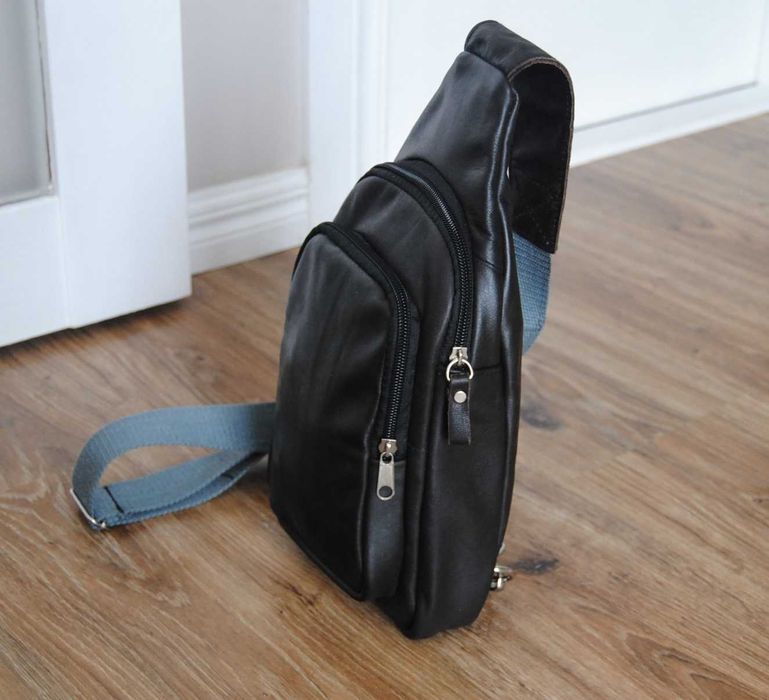Чоловіча шкіряна сумка бананка слінг / кожаная мужская сумка слинг