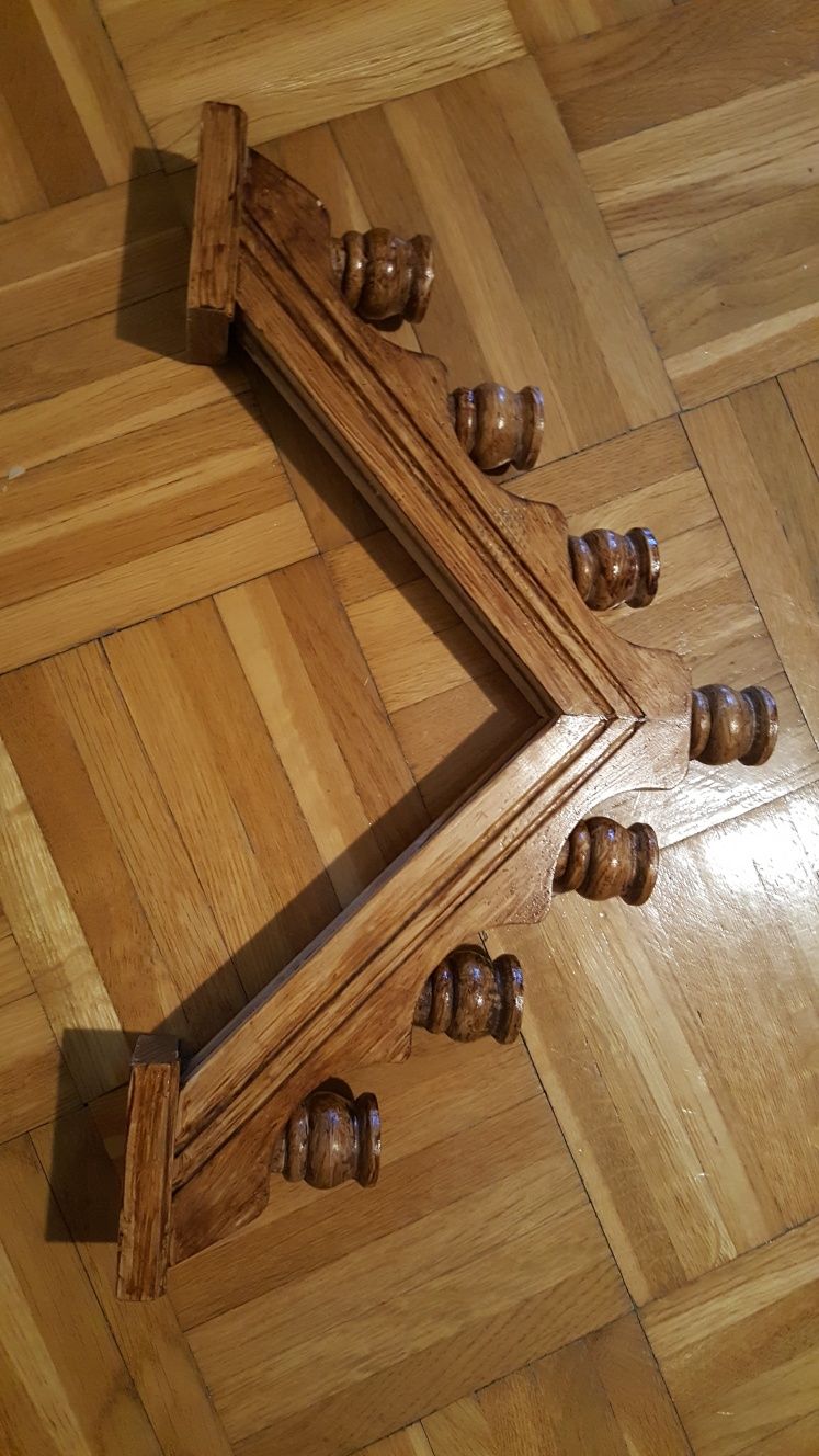 Świecznik drewno siedem typowych świec