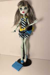 lalka kolekcjonerska monster high Frankie Stein