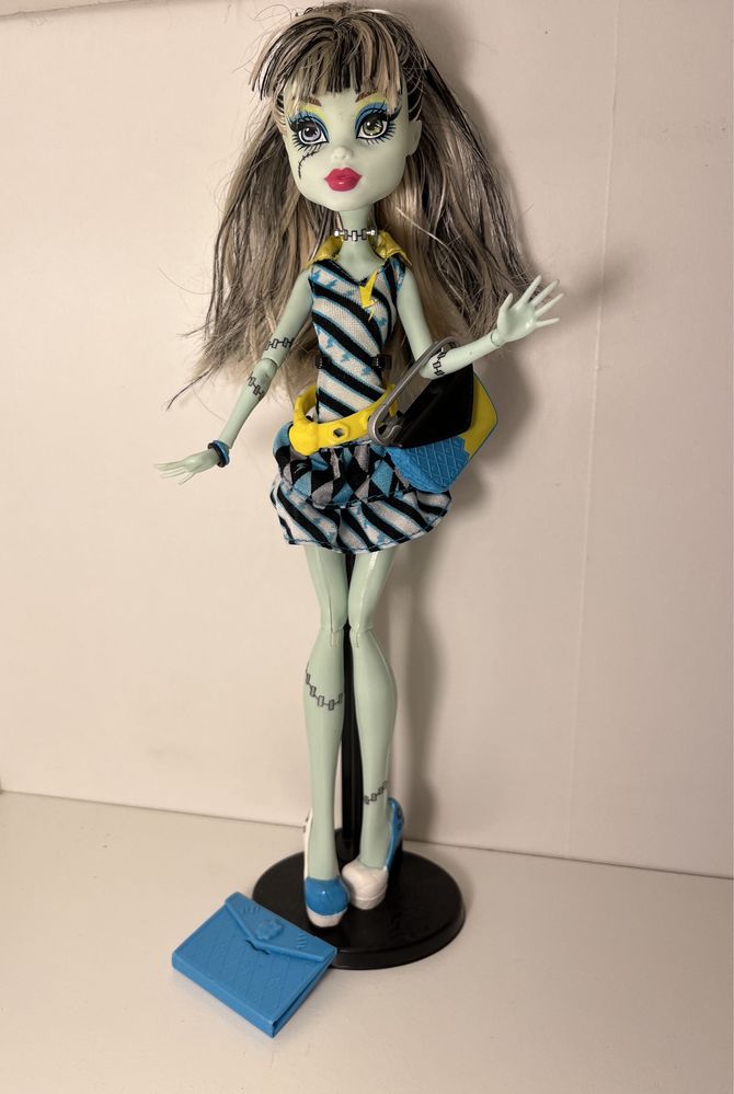 lalka kolekcjonerska monster high Frankie Stein