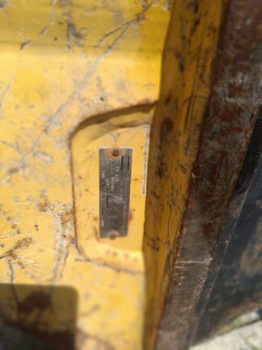 Młot  Atlas do koparki JCB
