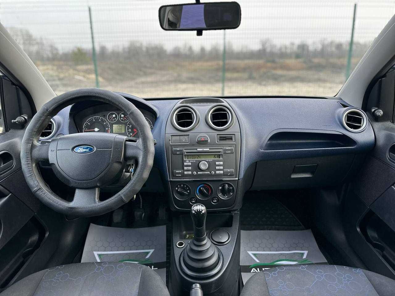 Ford Fiesta Синій 2006