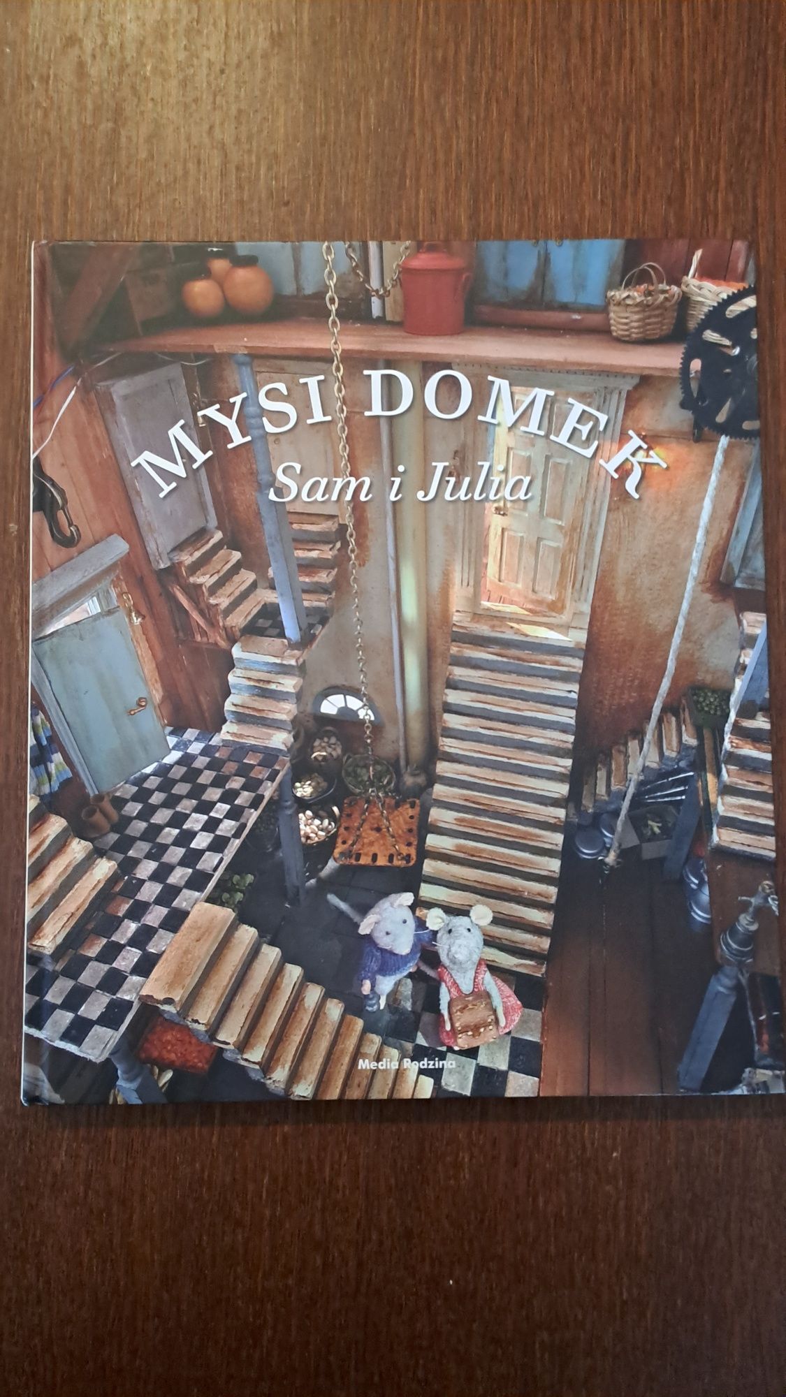 Mysi domek. Sam i Julia.