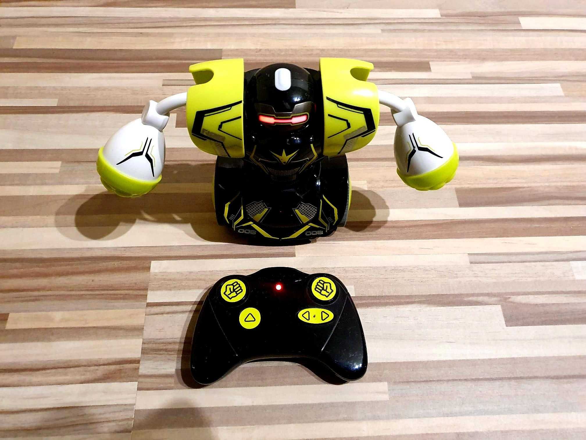 Silverlit Robo Kombat – Zdalnie sterowany robot bokser + pilot